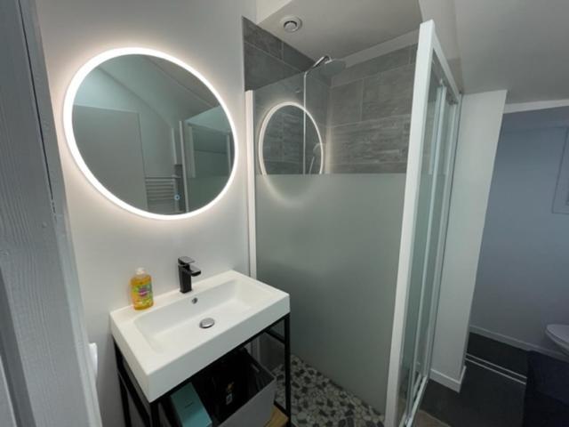 - Le Nuage - Unique, Espace Spa Privatif Et Jardin Avec Plancha Et Salon Privatif, Stationnement Public Gratuit Niort Dış mekan fotoğraf