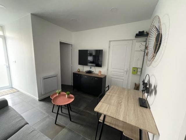 - Le Nuage - Unique, Espace Spa Privatif Et Jardin Avec Plancha Et Salon Privatif, Stationnement Public Gratuit Niort Dış mekan fotoğraf