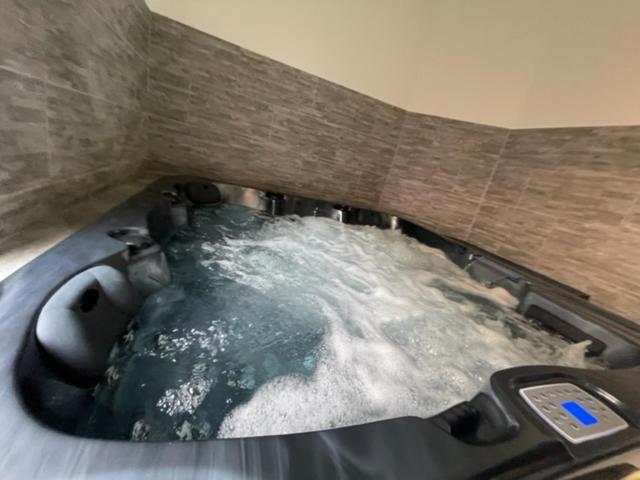 - Le Nuage - Unique, Espace Spa Privatif Et Jardin Avec Plancha Et Salon Privatif, Stationnement Public Gratuit Niort Dış mekan fotoğraf